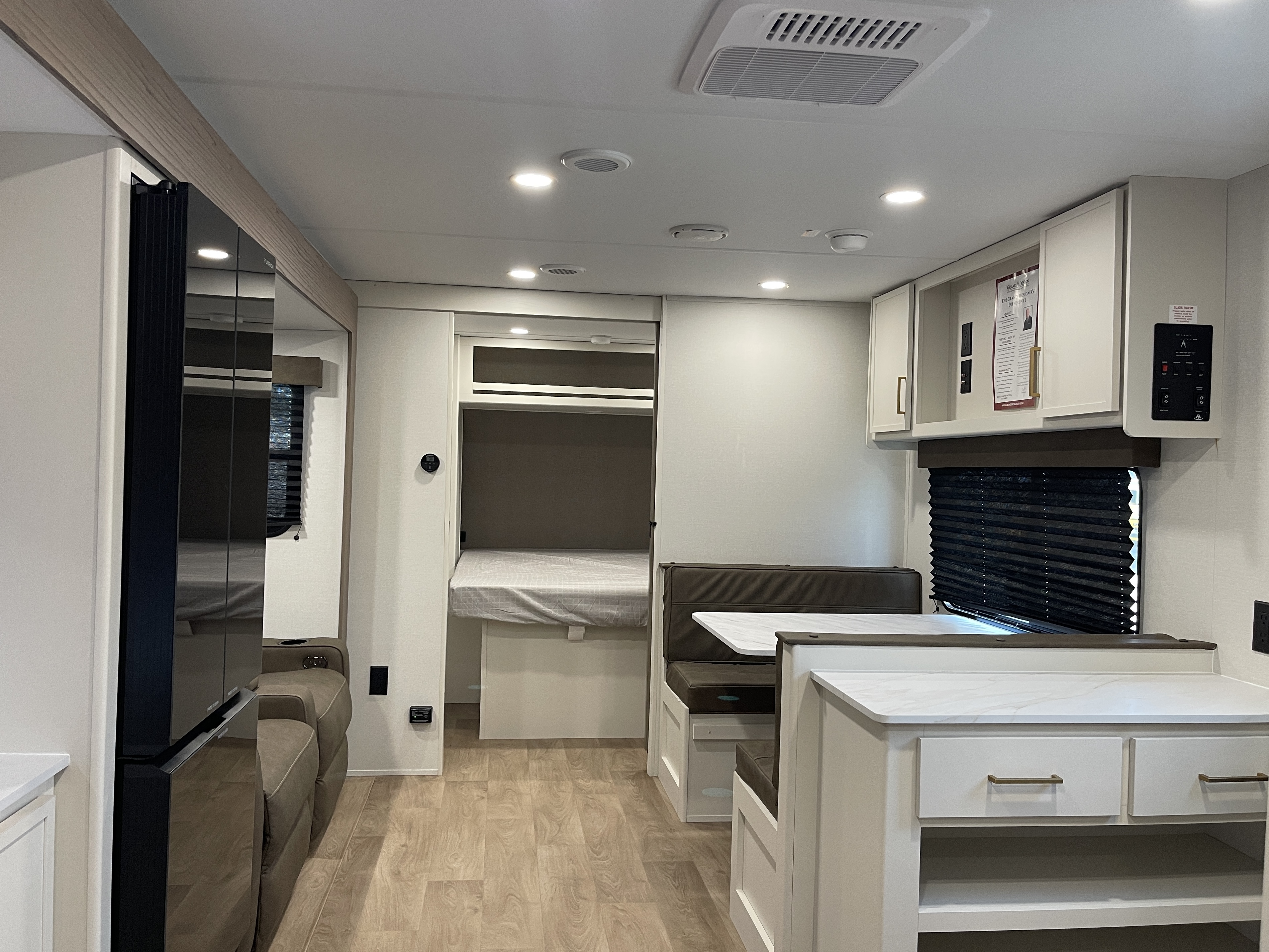 2027 Grand Design Transcend XPLOR 25MLX - Image 9