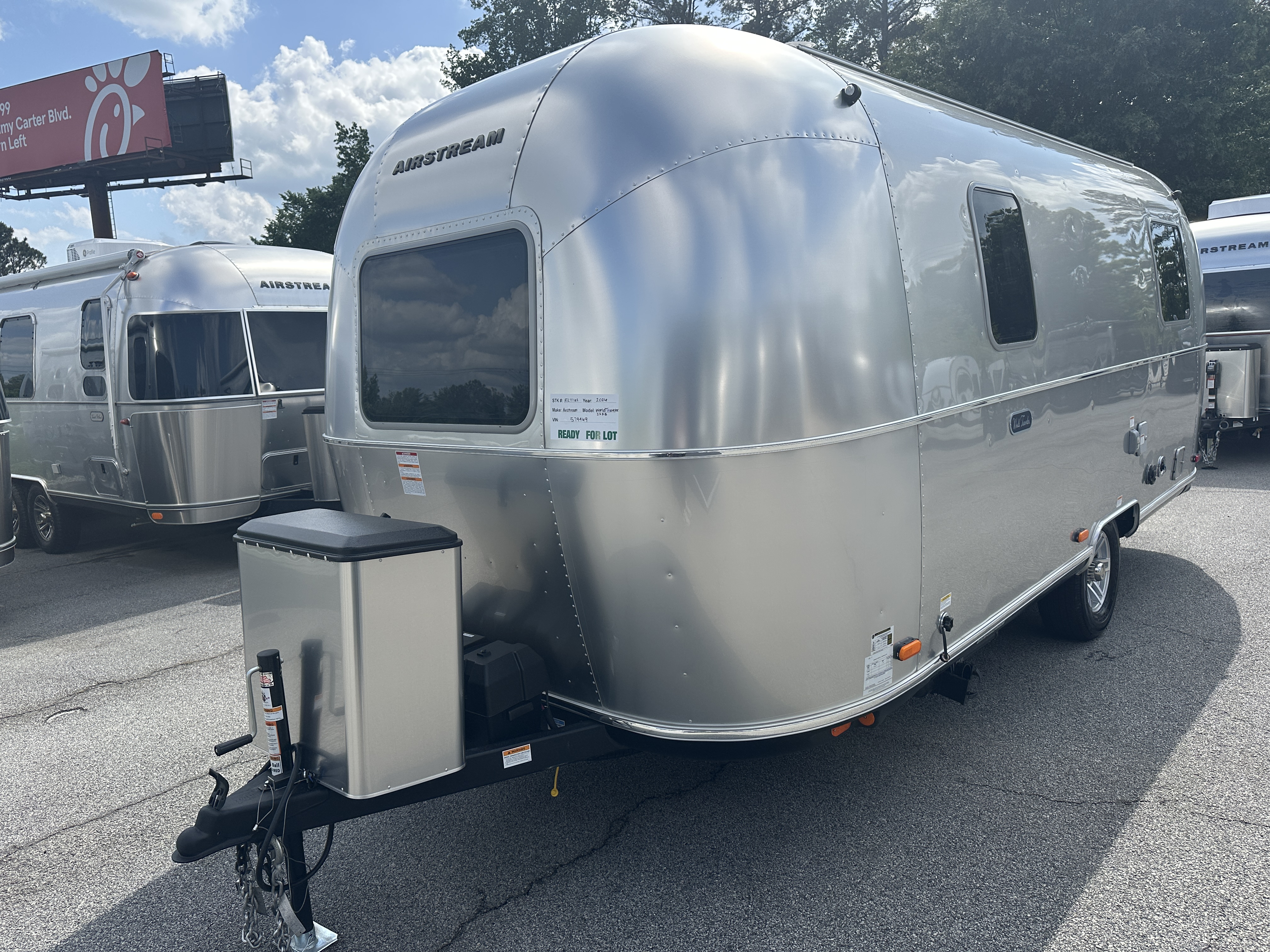 2026 Airstream World Traveler 22RB - Image 4