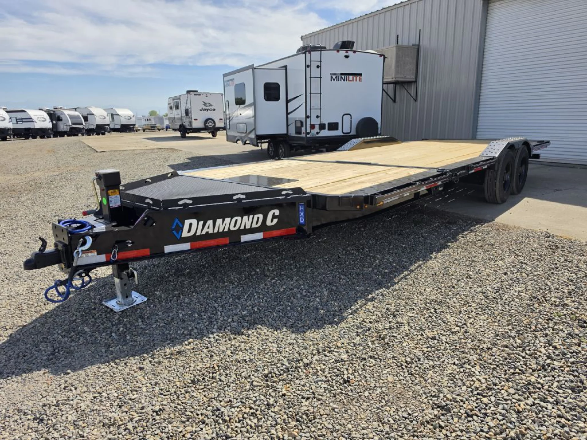 2027 DIAMOND C TRAILERS DIAMOND C HXD 210 L24X102 - Image 3