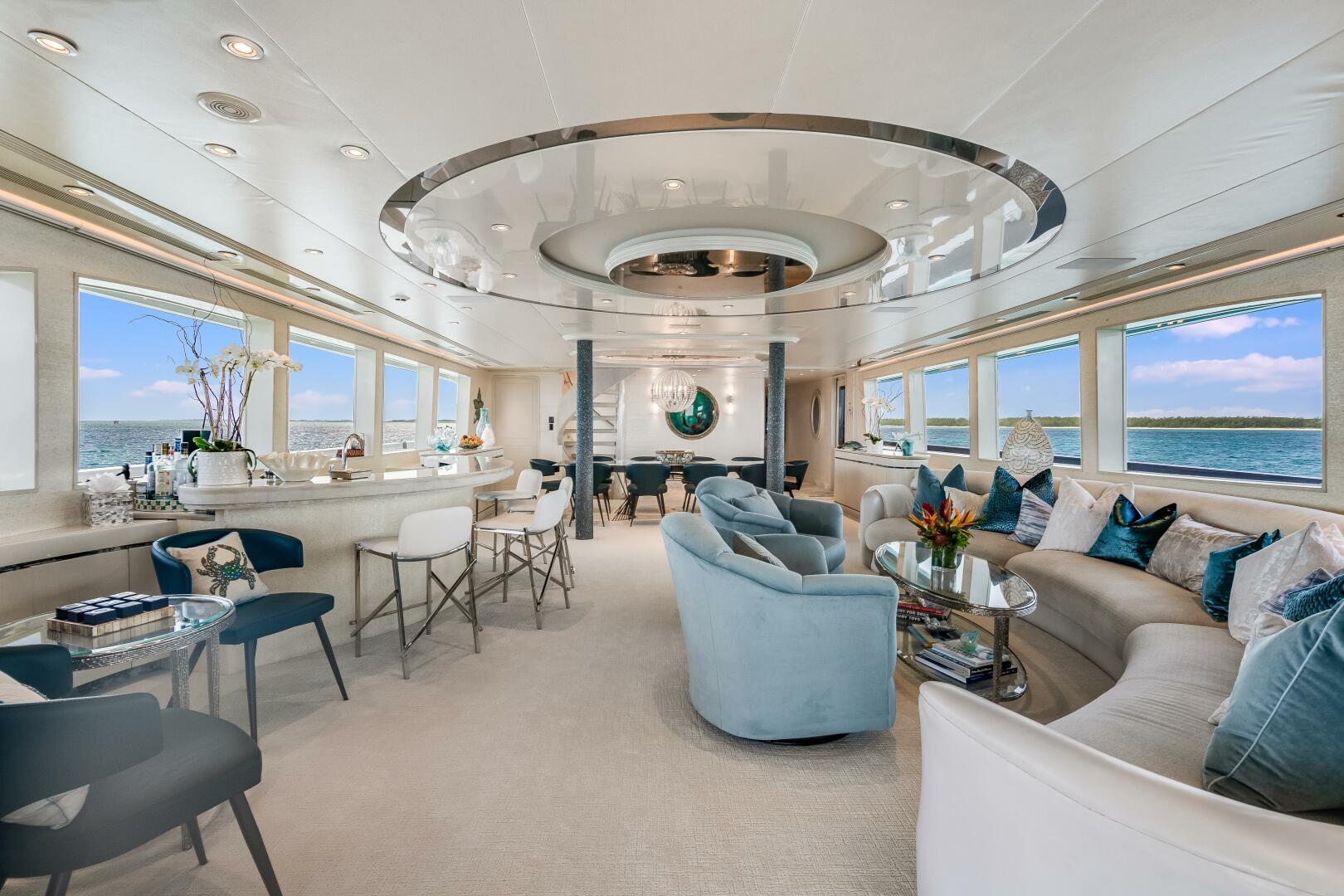 2001 Westship Skylounge - Image 7