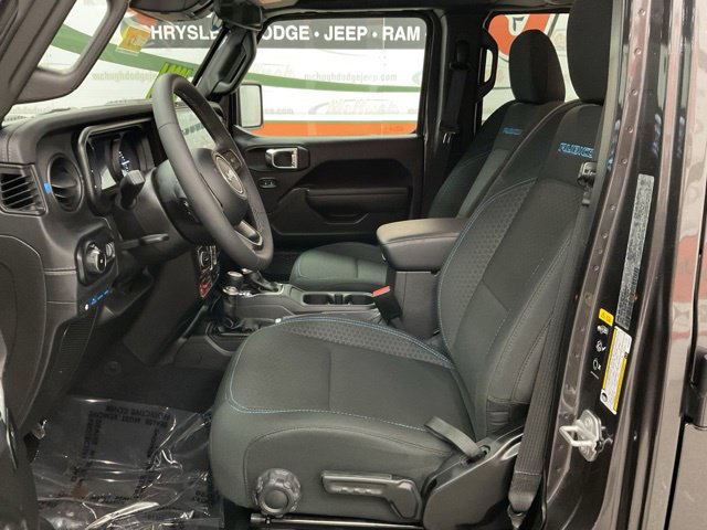 2025 Jeep Wrangler 4xe Rubicon 4x4 - Image 19