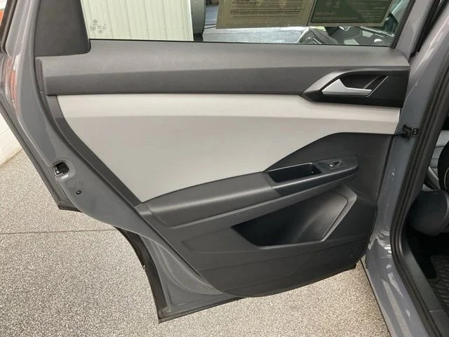2022 Volkswagen Taos Utility 4D SEL 2WD - Image 21