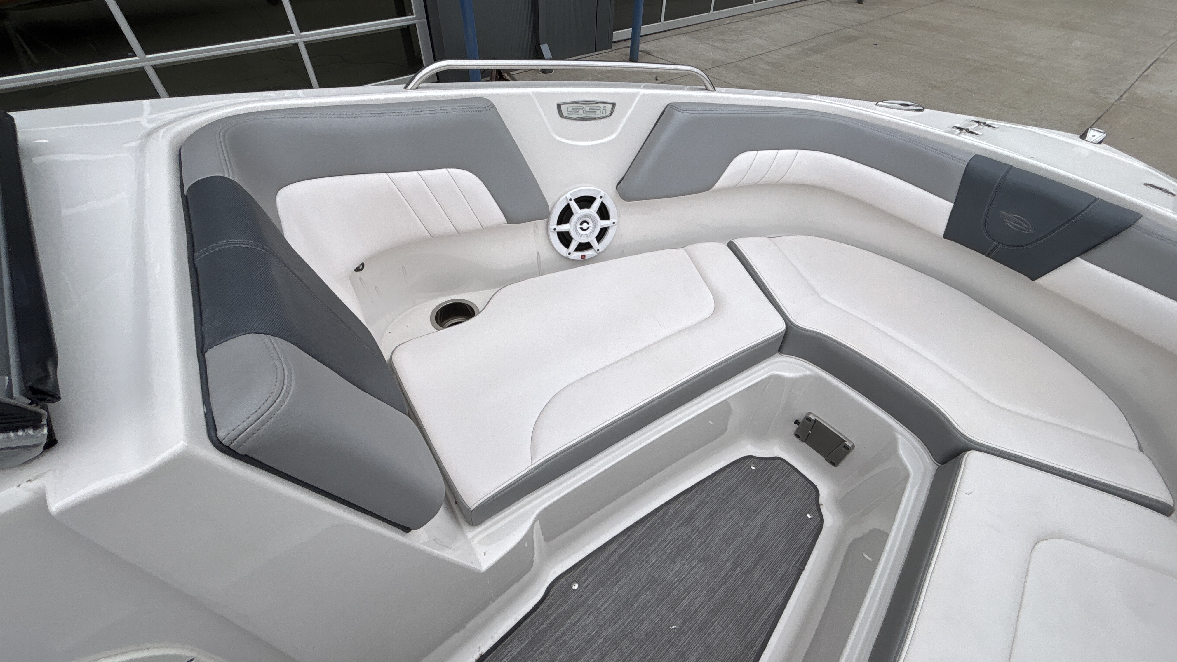 2021 Chaparral 23 SSi - Image 43