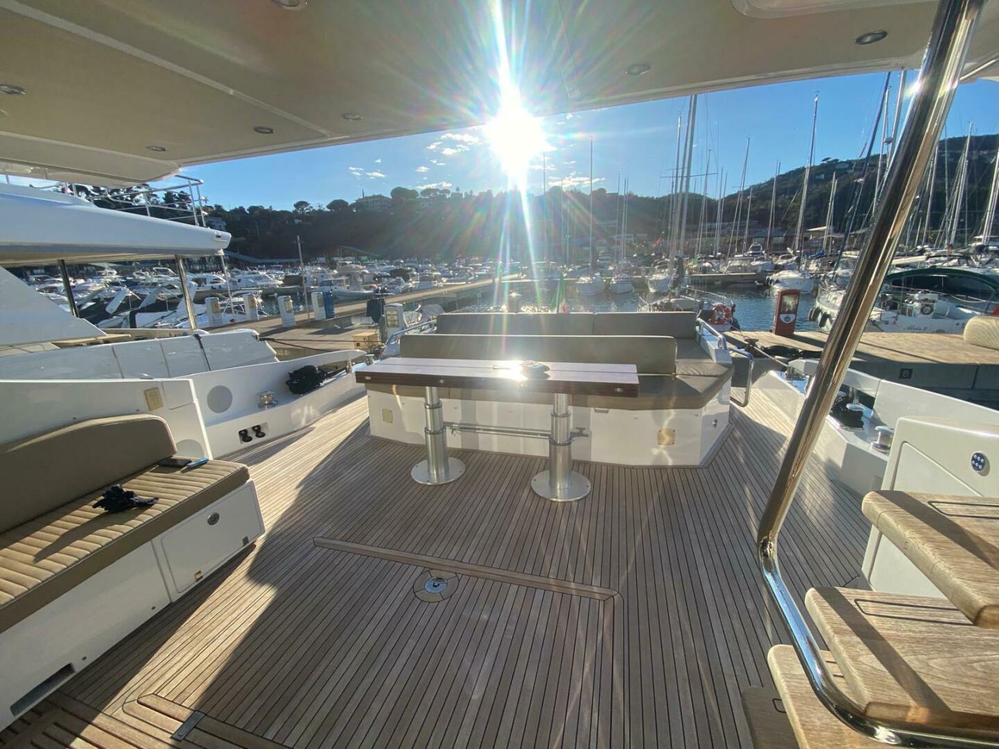 2016 Azimut 77S - Image 12