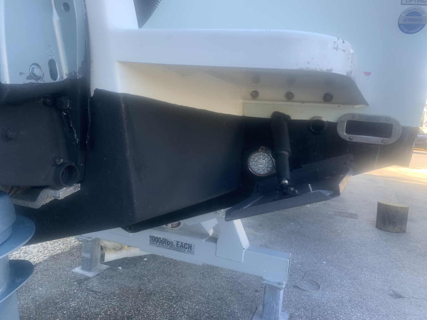 2010 Regulator 26 Forwarding Seating - Image 24