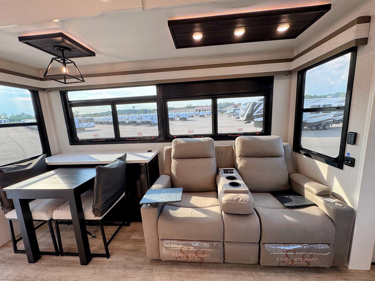 2026 JAYCO PINNACLE 32RLTS - Image 35