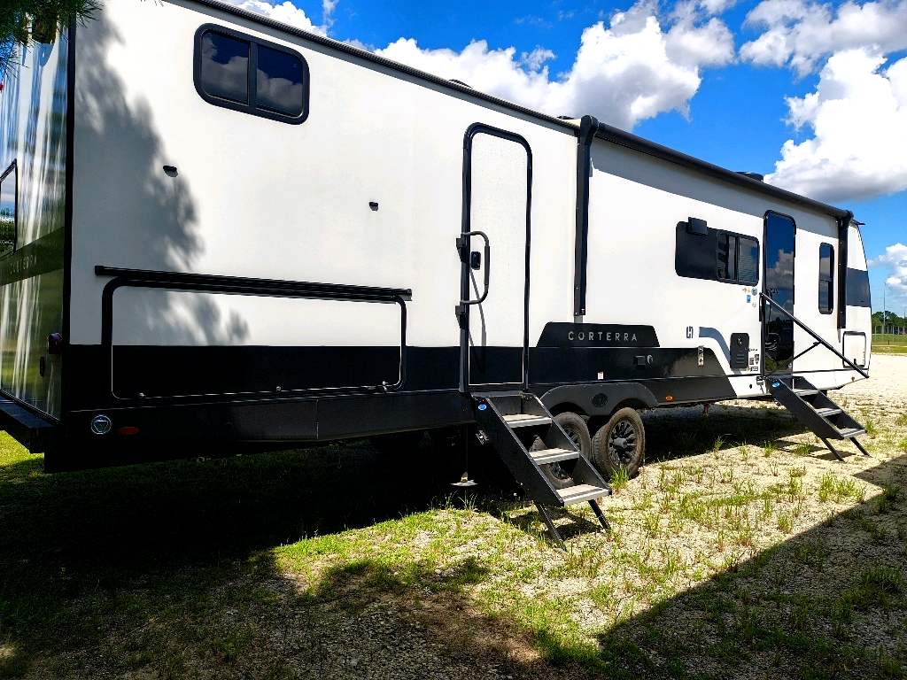 2025 HEARTLAND CORTERRA 33.3BH - Image 4
