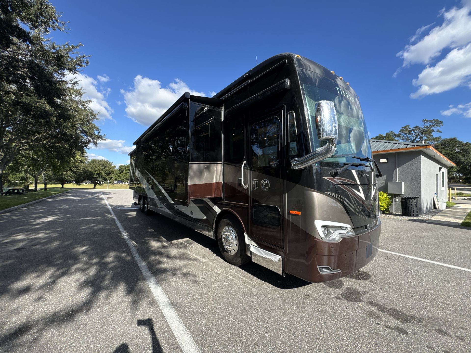 2026 Tiffin Allegro Bus