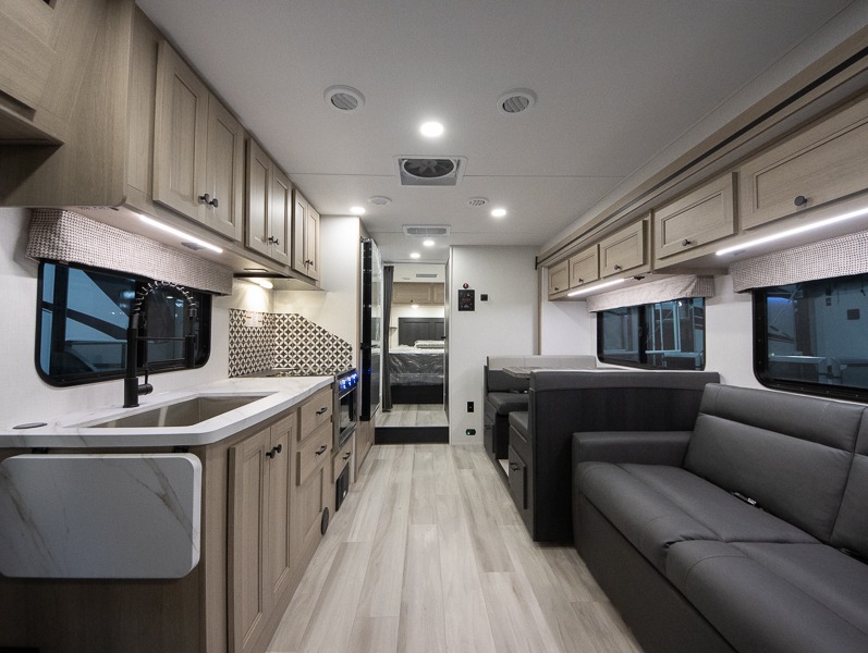 2025 Forest River Sunseeker 2850SLE - Image 5