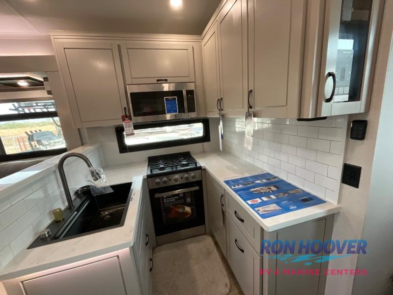 2026 JAYCO NORTHPOINT 395DSDB - Image 11
