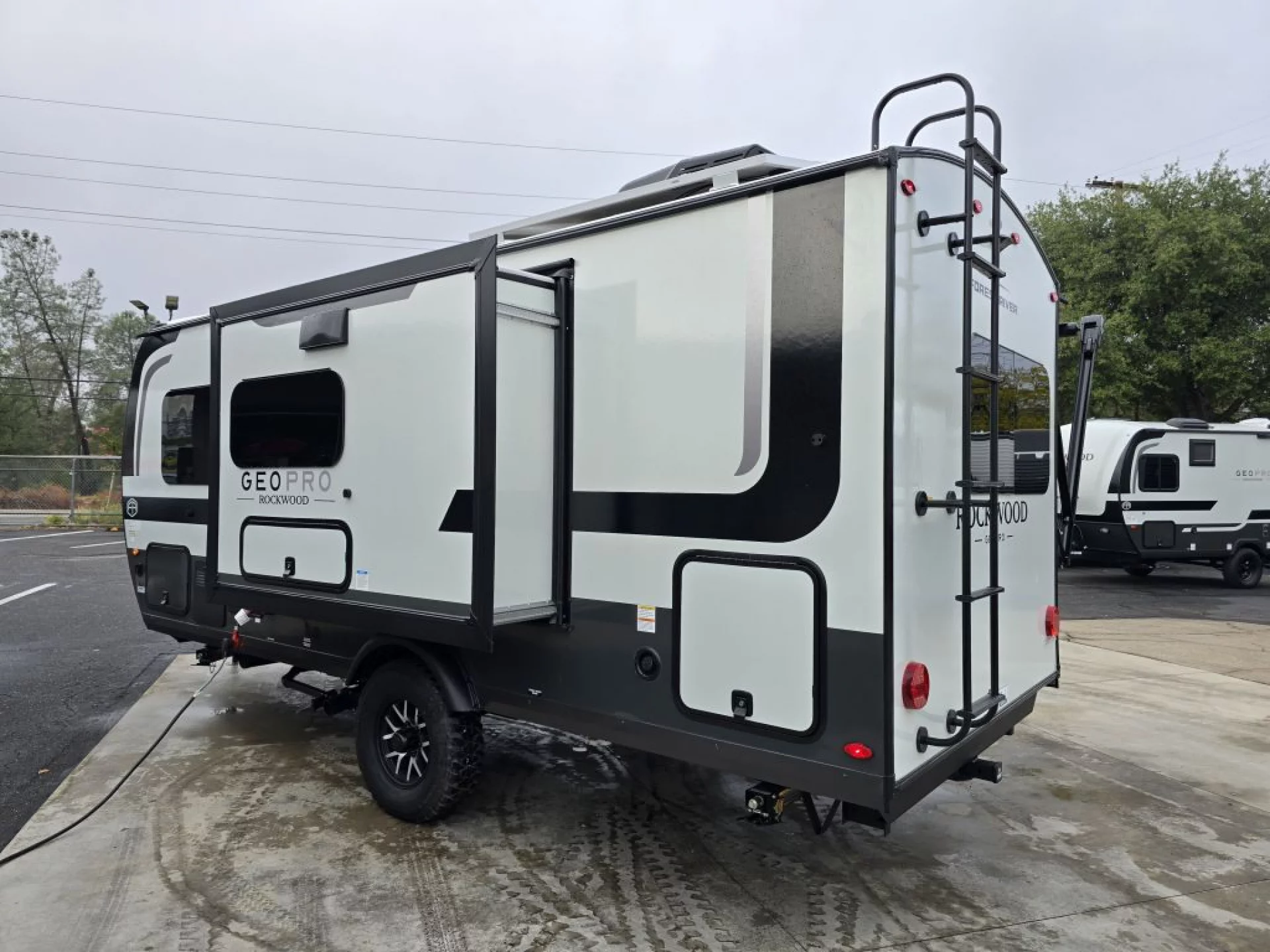 2026 FOREST RIVER ROCKWOOD GEO PRO 19RL - Image 3