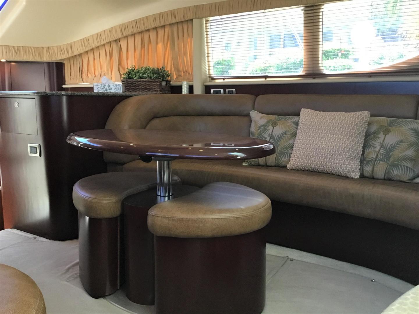 2005 Sea Ray 40 Motor Yacht - Image 9