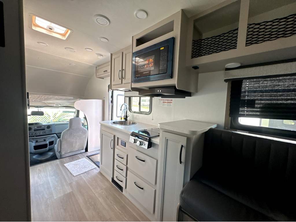 2027 ENTEGRA COACH ODYSSEY 20LF - Image 16