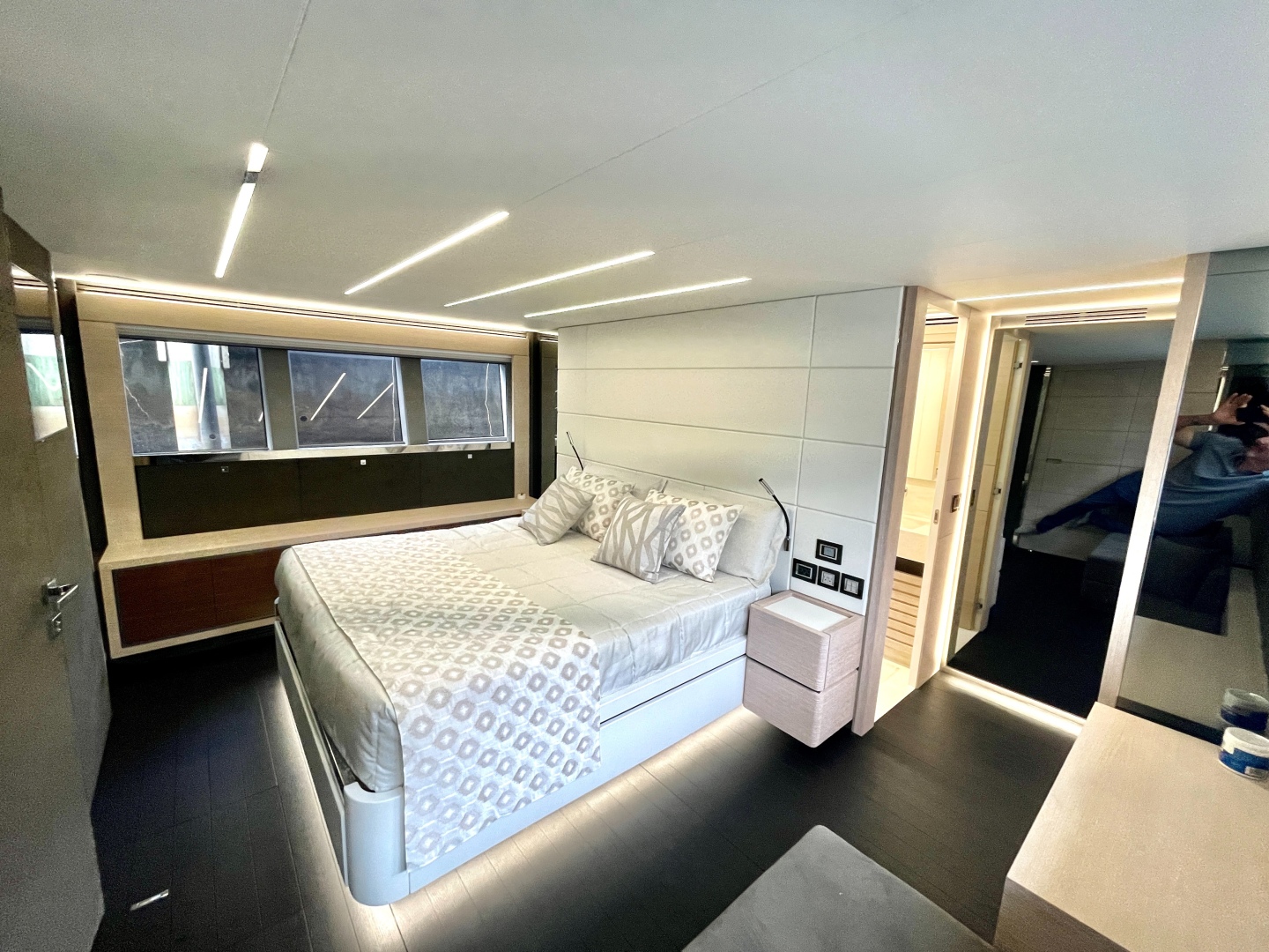 2021 Astondoa 66 Flybridge - Image 15