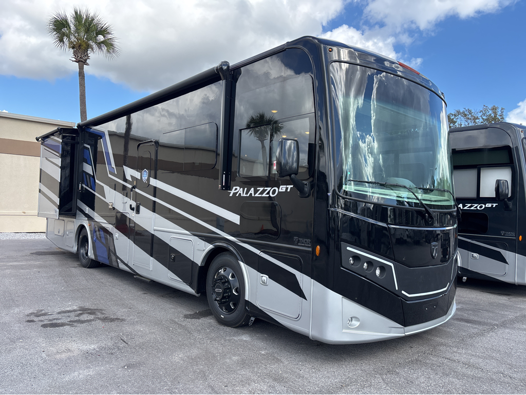 2026 THOR MOTOR COACH PALAZZO 33.6 - Image 1