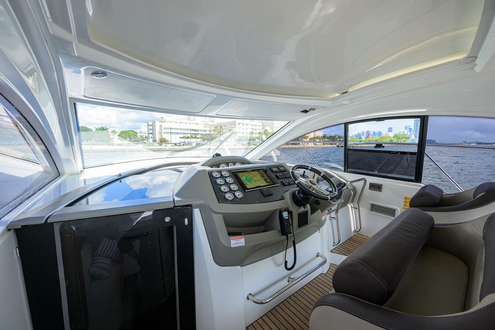 2003 Jupiter 31 Cuddy - Image 61