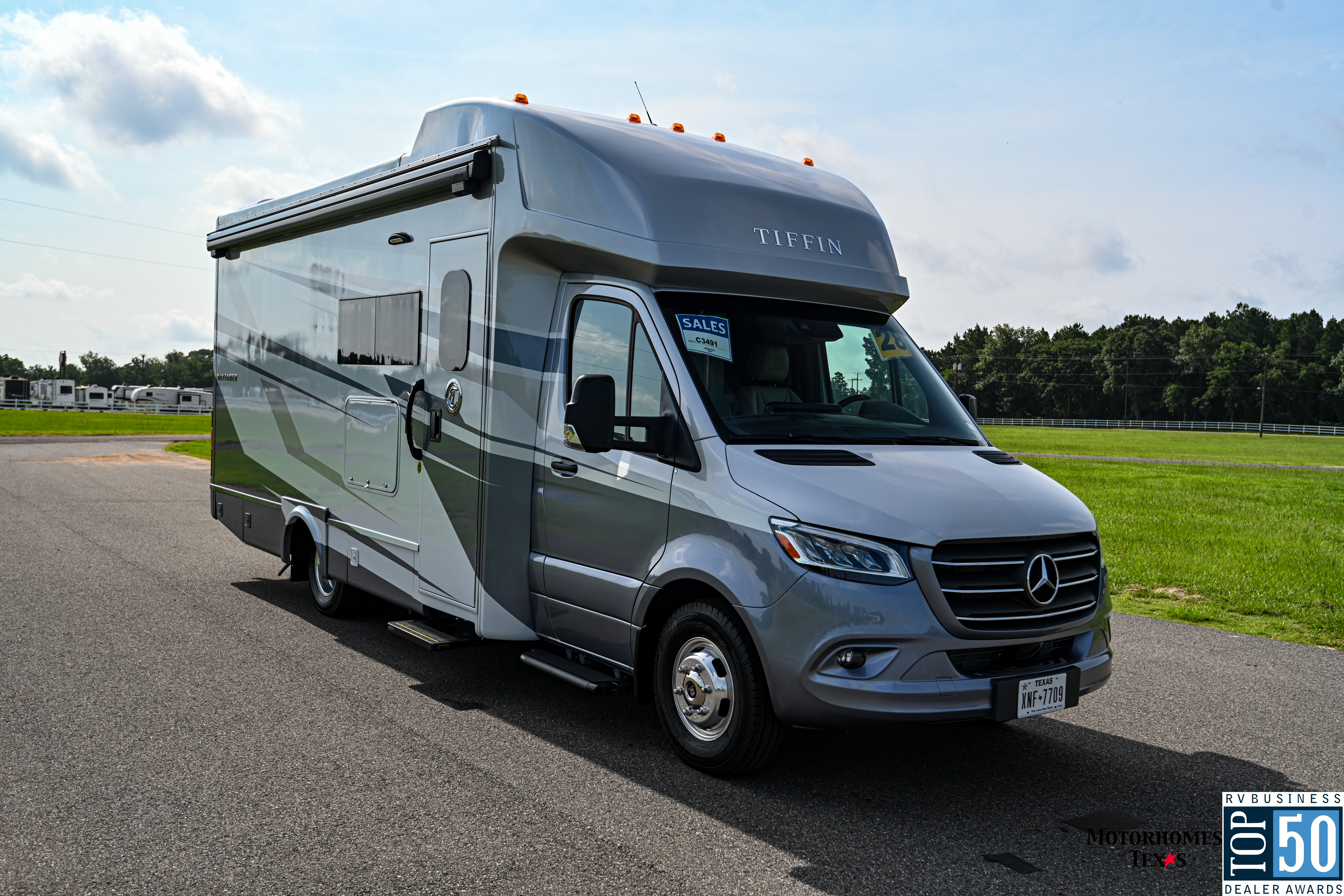 2026 Tiffin Wayfarer 25 XRW - exterior 21