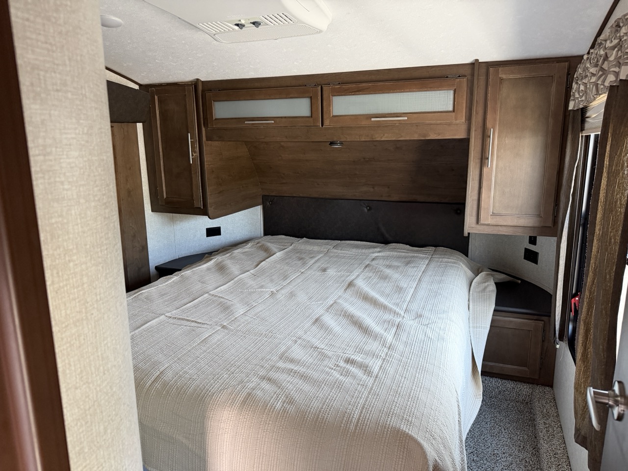 2019 Keystone Cougar Half-Ton West 25RESWE - Image 11