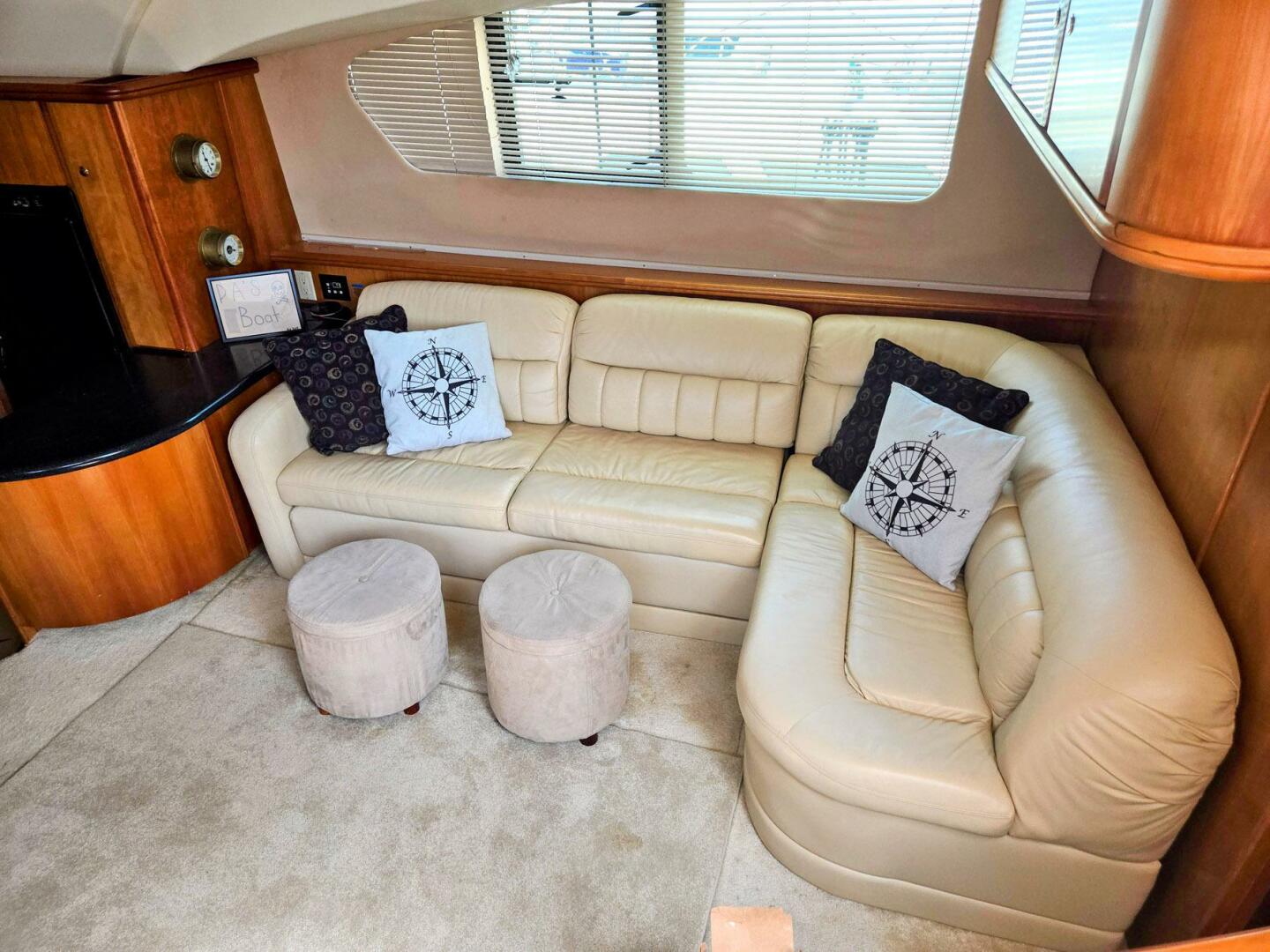 2003 Silverton 392 Aft Cabin Motor Yacht - Image 4