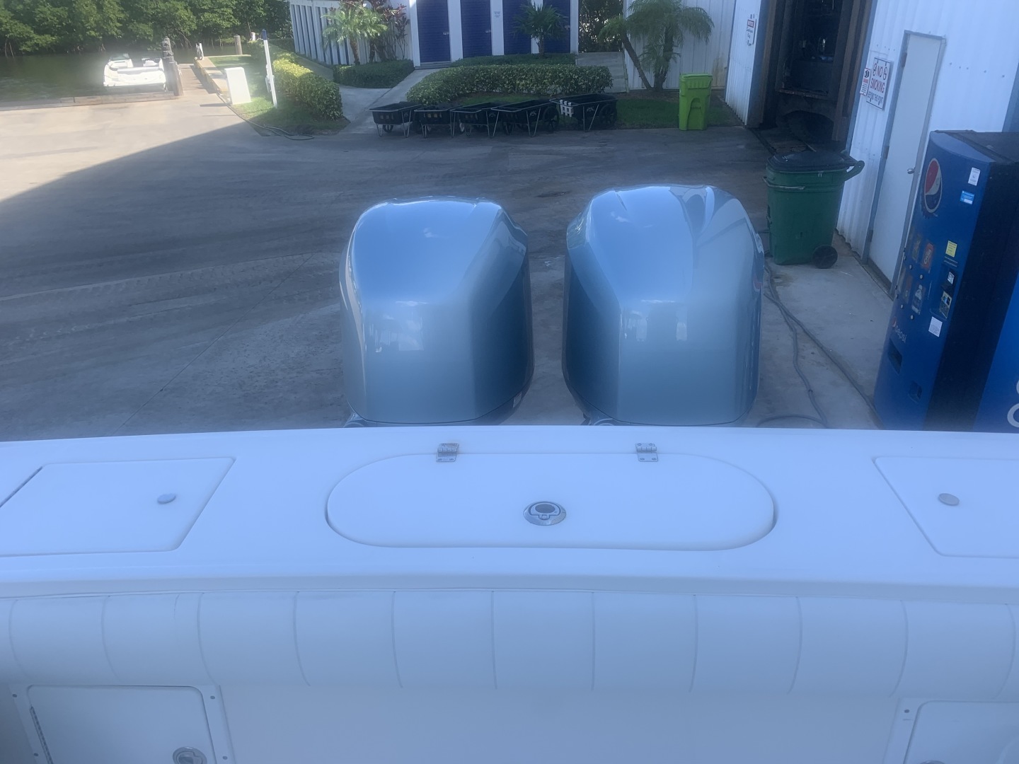 2010 Regulator 26 Forwarding Seating - Image 20