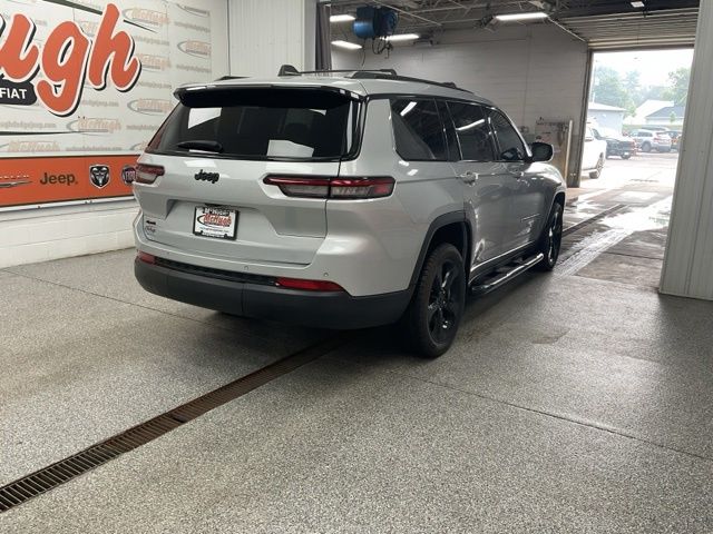 2023 Jeep Grand-Cherokee-L Laredo Altitude 4x4 - Image 7