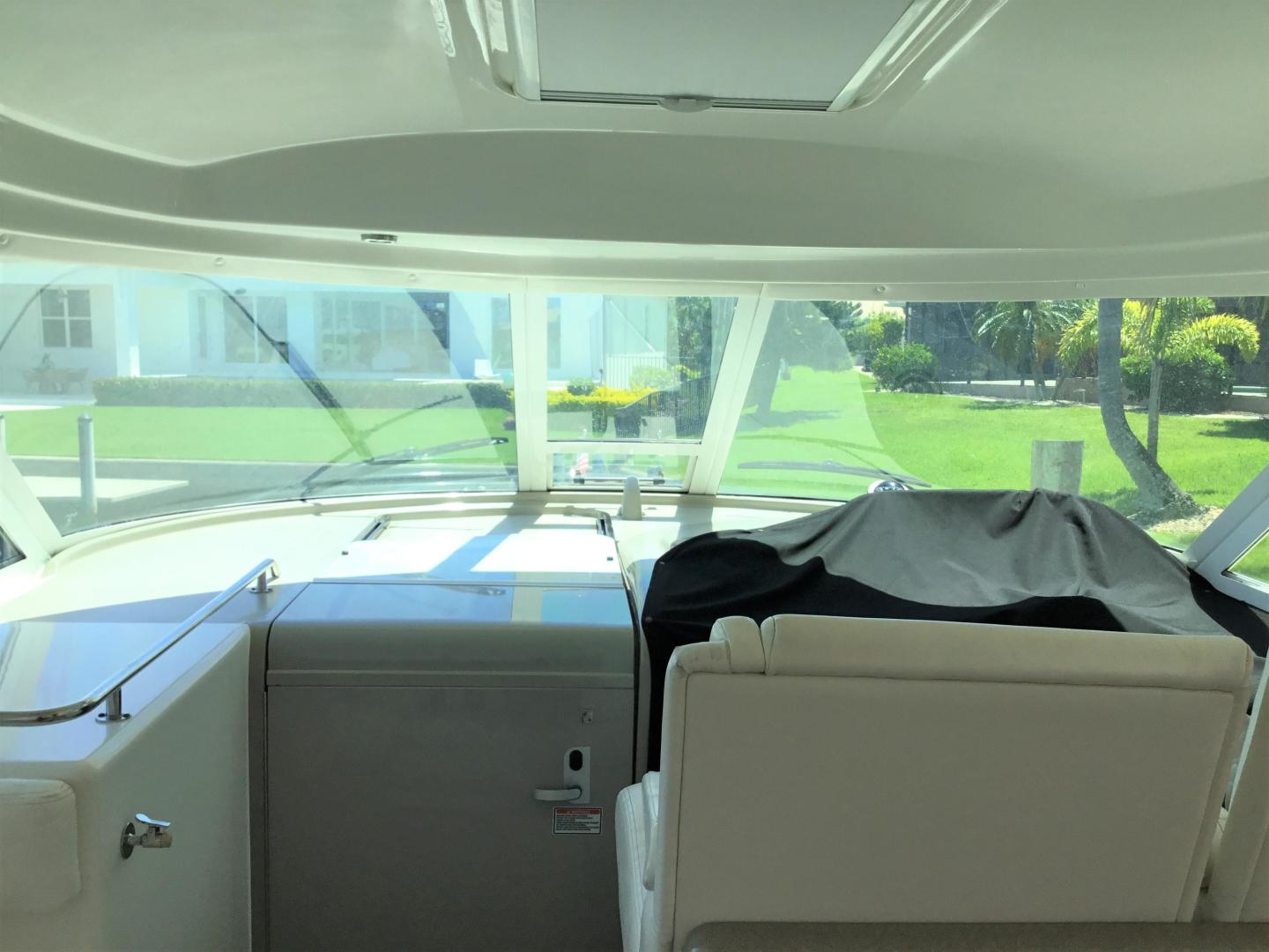 2005 Sea Ray 40 Motor Yacht - Image 26