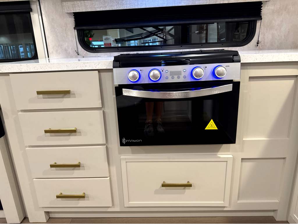 2027 VENTURE RV STRATUS 271VRK - Image 9