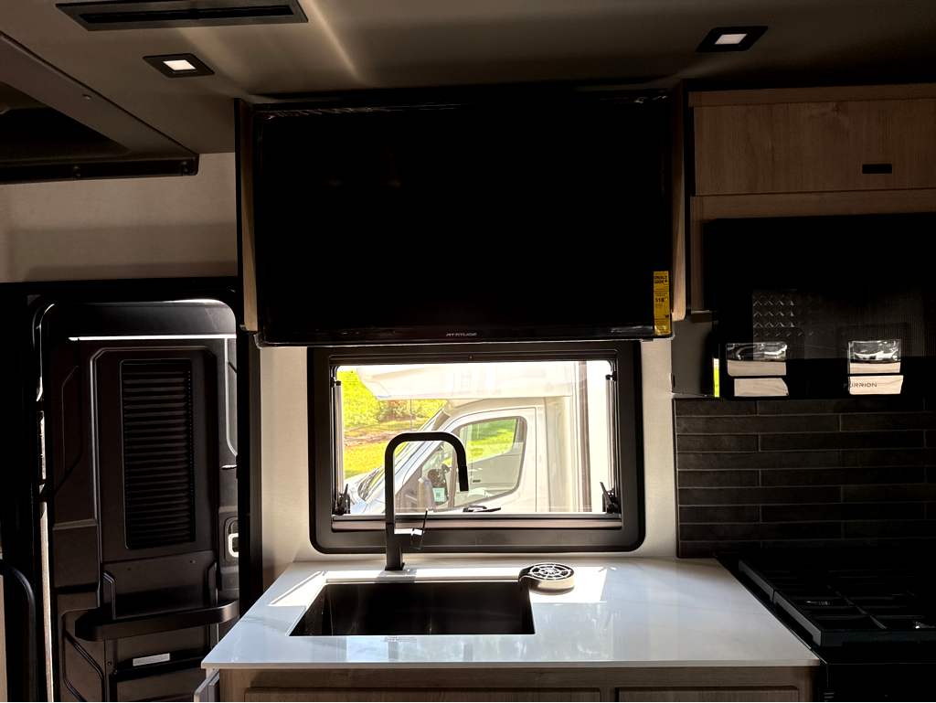 2027 GRAND DESIGN LINEAGE SERIES F 31ZW - Image 15