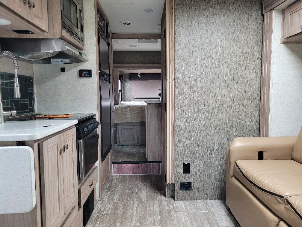 2018 Forest River Forester 2401R MBS - Image 26