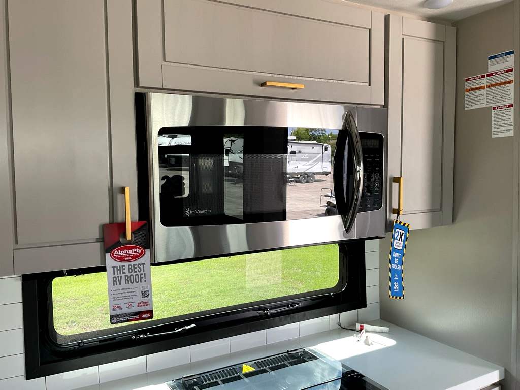 2027 JAYCO NORTH POINT 310RLTS - Image 20
