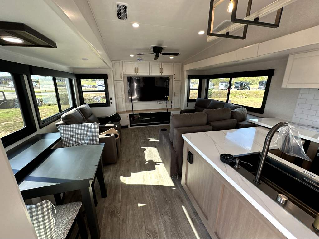 2026 JAYCO EAGLE 335LSTS - Image 15