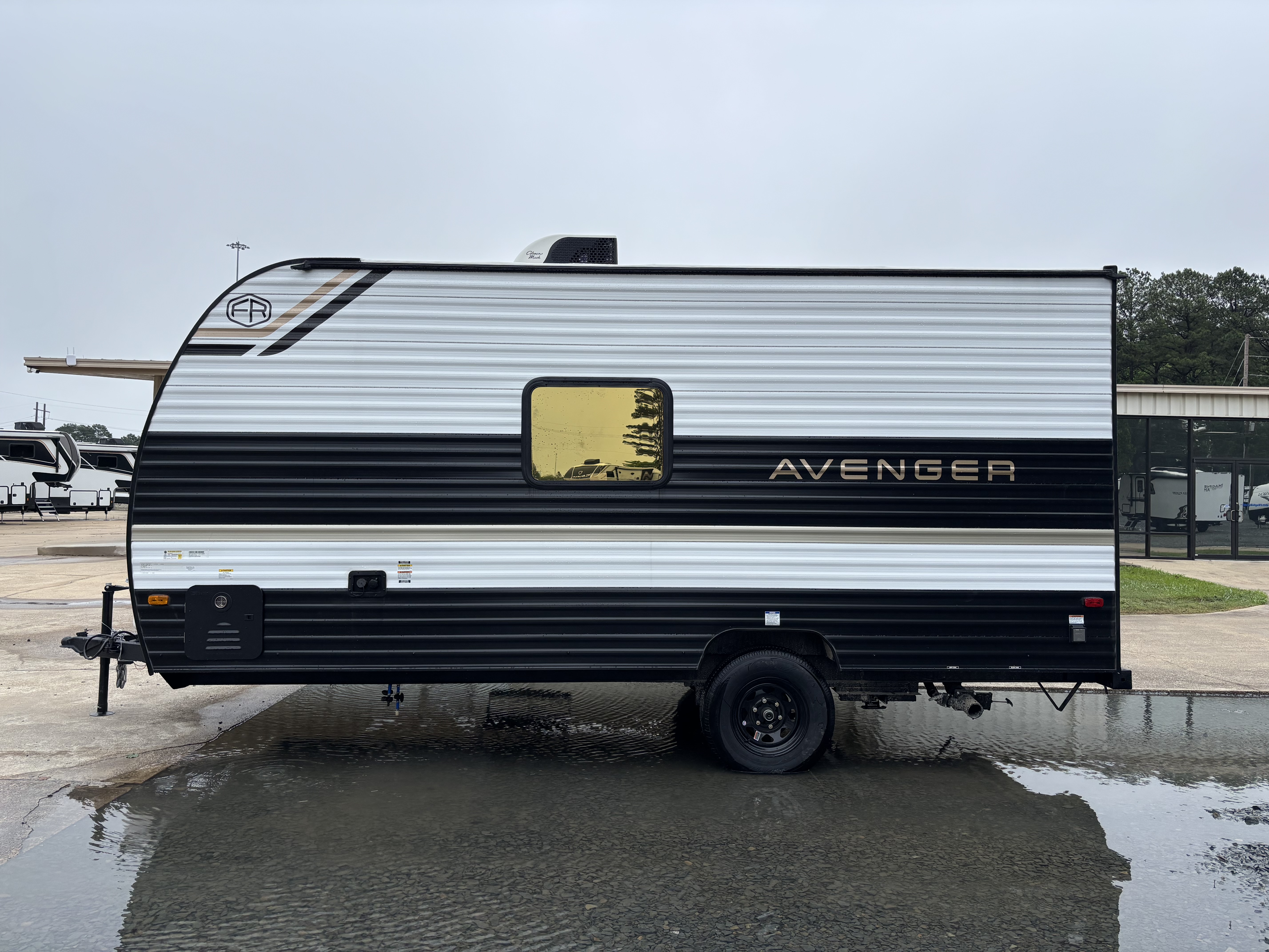 2026 Prime Time Avenger LT 16BHX - Image 5