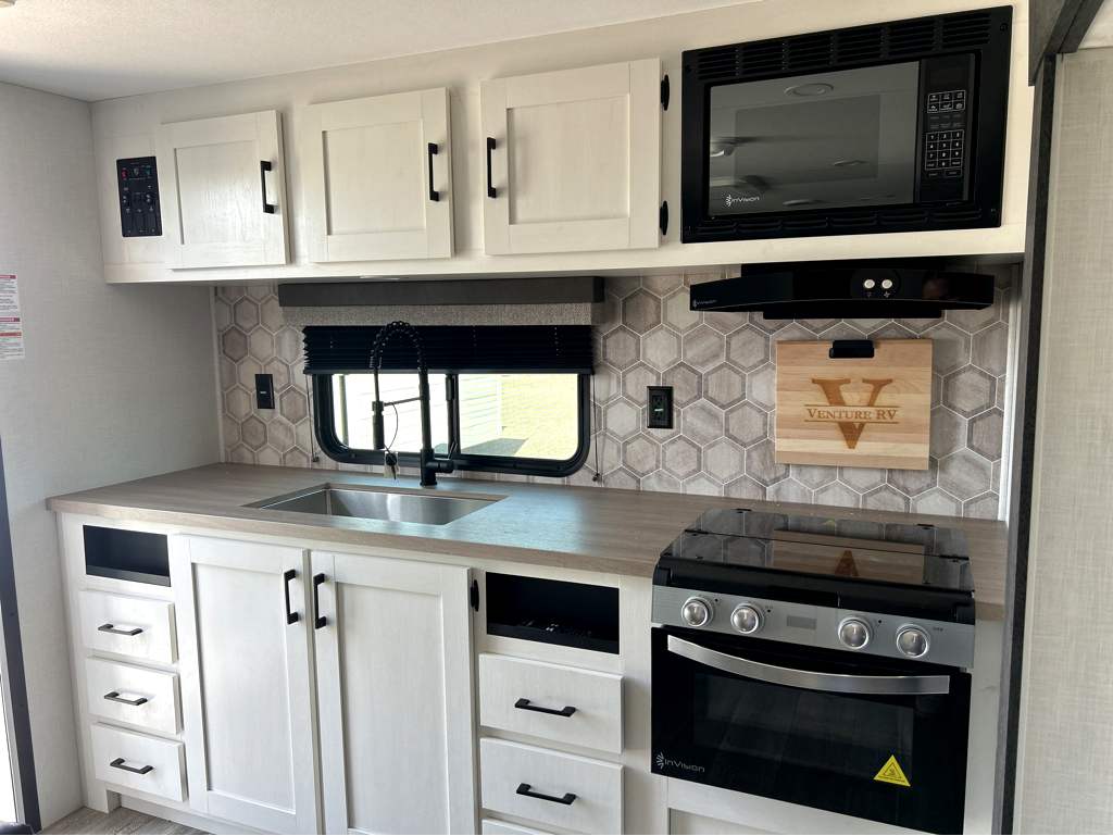 2026 VENTURE RV SIENNA 231VRK - Image 12