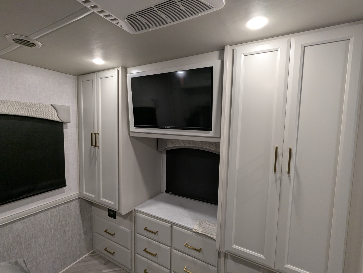2026 Fleetwood Fortis 34MB - Image 30