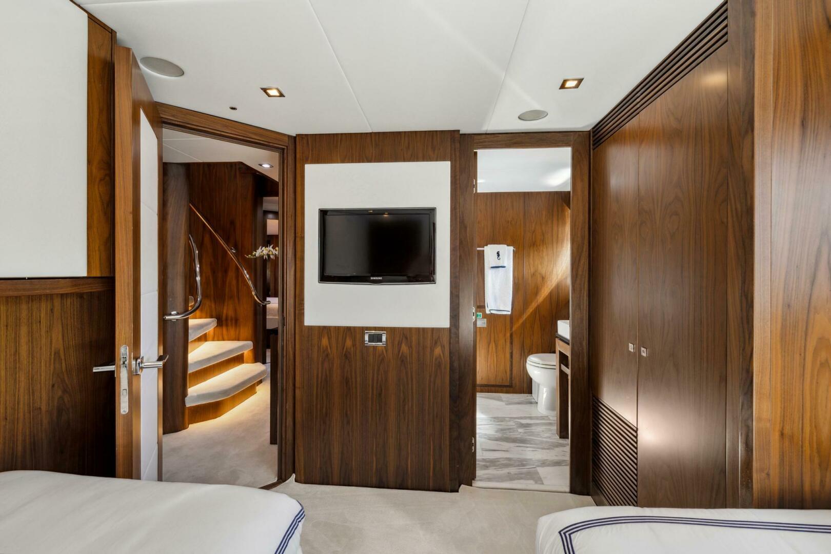 2011 Sunseeker 34M - Image 32