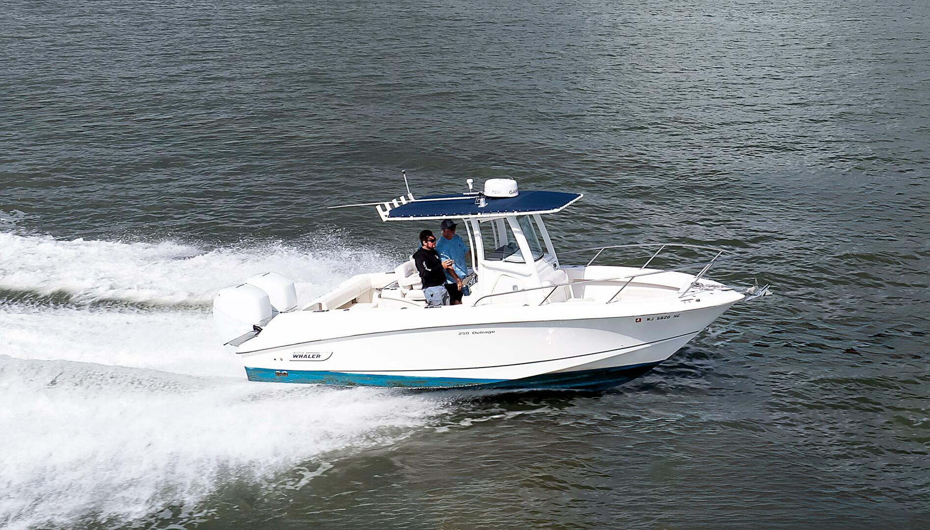 2010 Boston Whaler 250 Outrage - Image 3