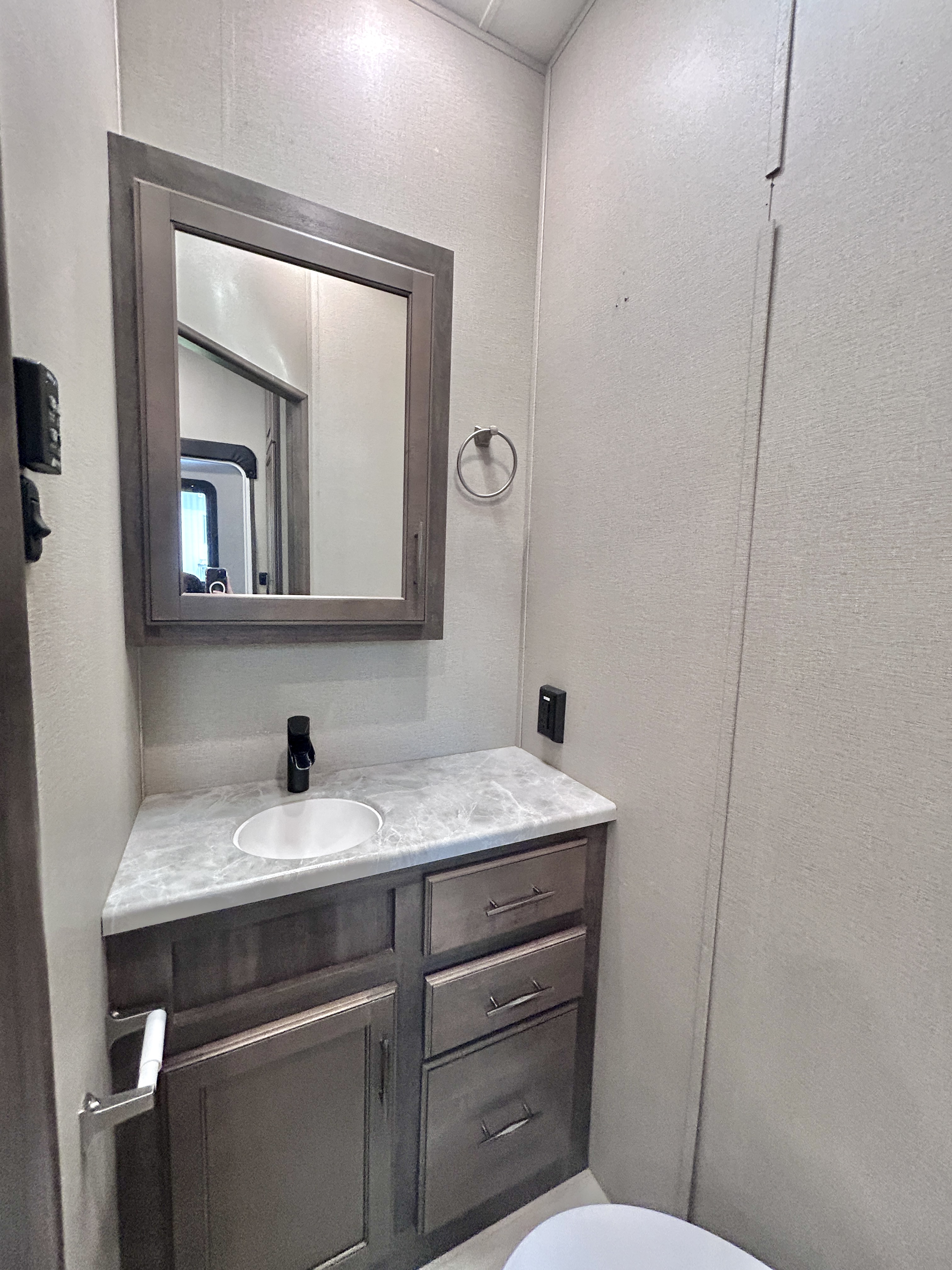 2021 Grand Design 373FB SOLITUDE - Image 22