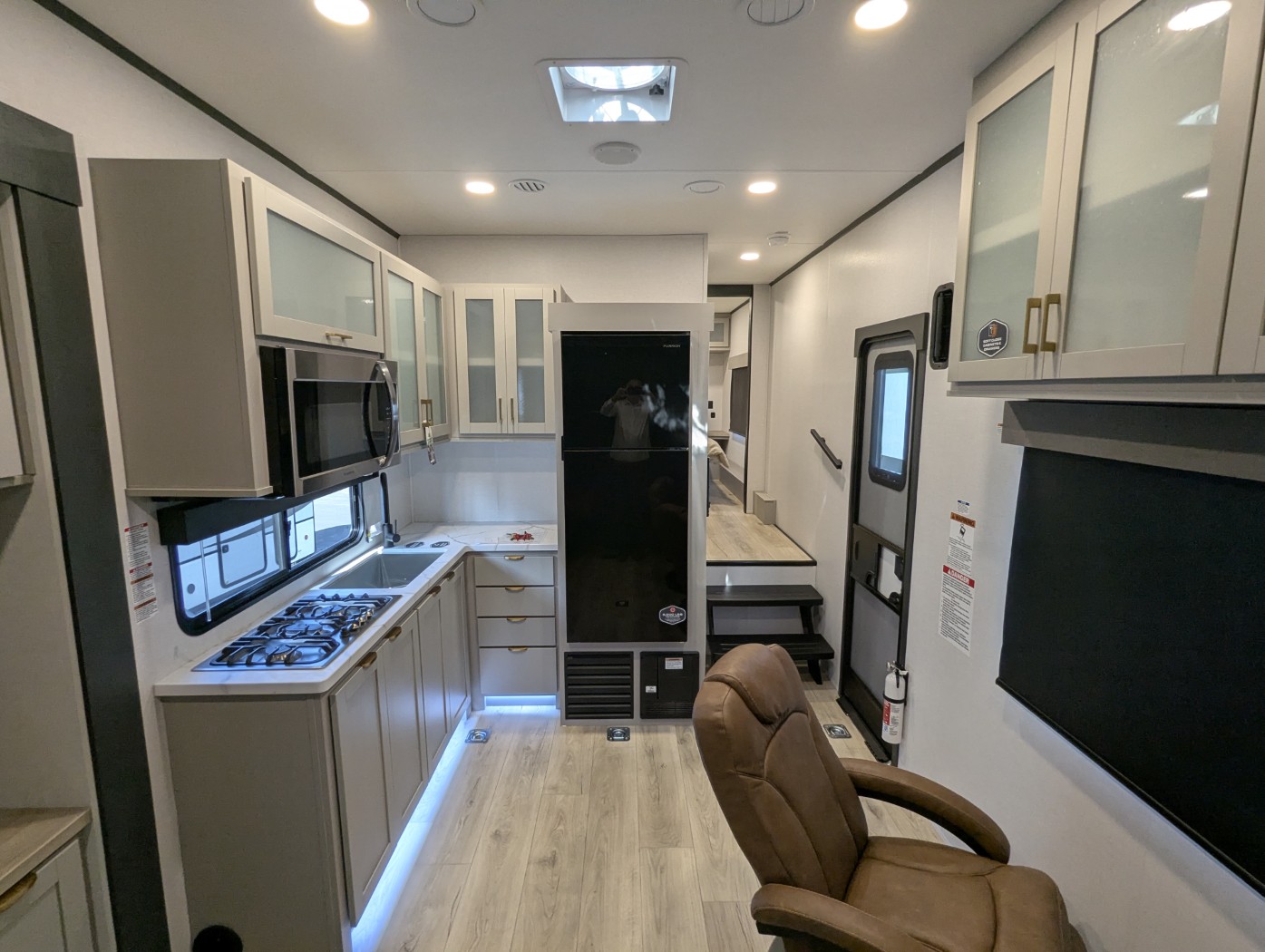 2027 Forest River Stealth 2800 - Image 35
