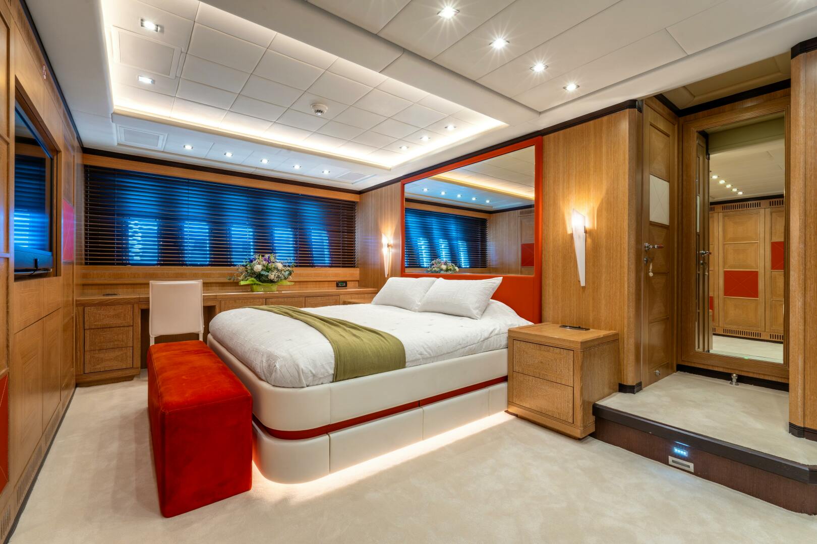2008 Overmarine Mangusta 108 - Image 18