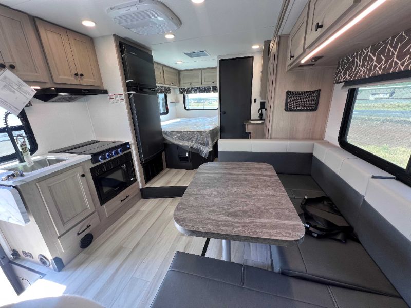 2026 Forest River Sunseeker LE 2150SALEC - Image 9