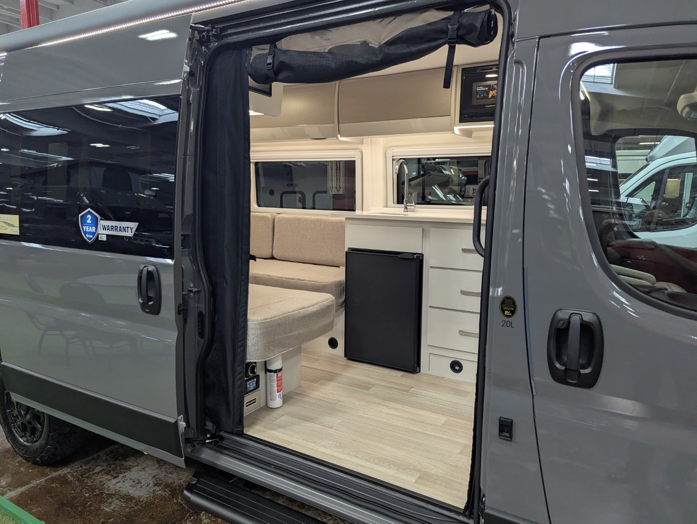 2027 Thor Motor Coach Tellaro 20L - Image 16