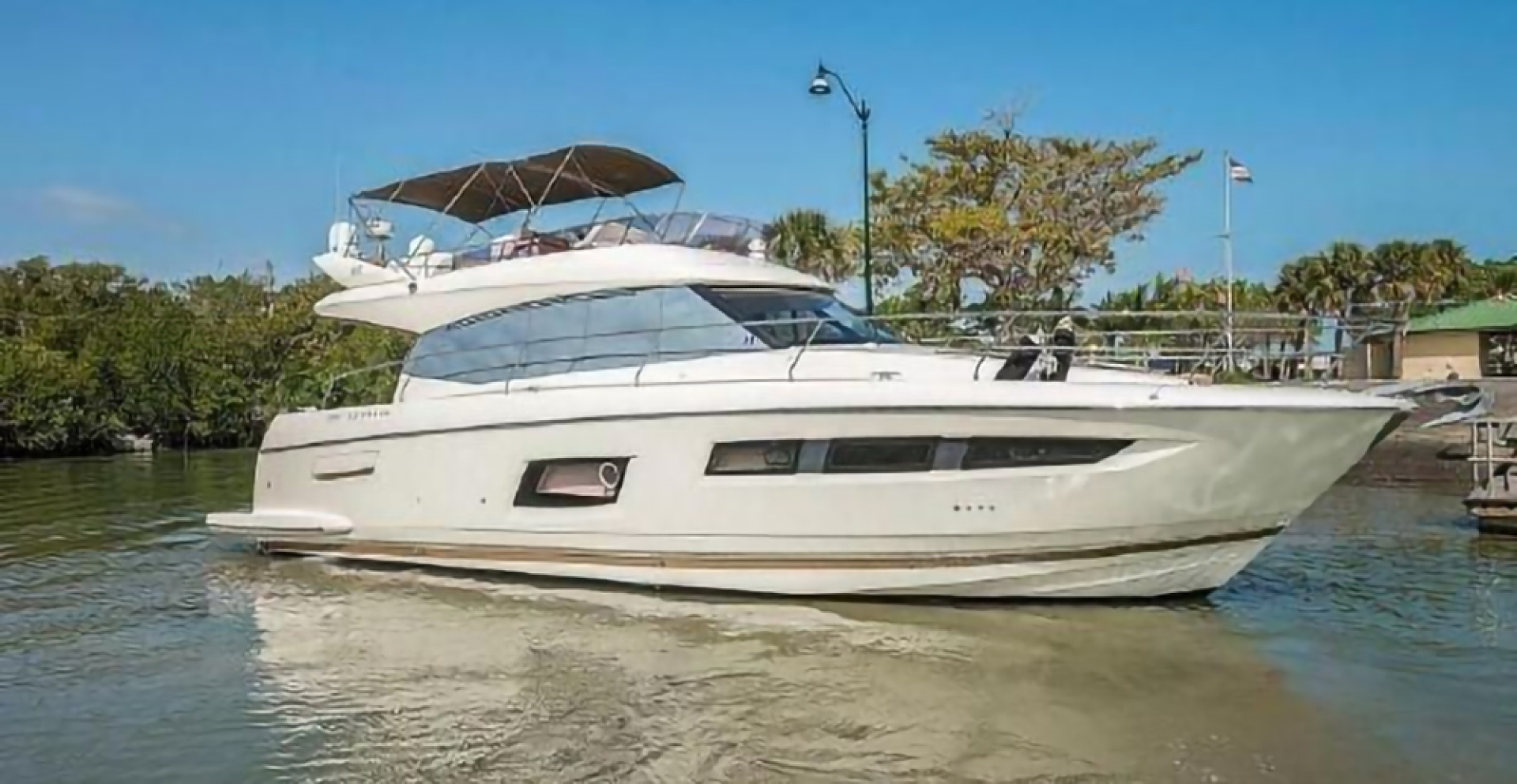 2015 PRESTIGE PRESTIGE 550 Base - Image 1