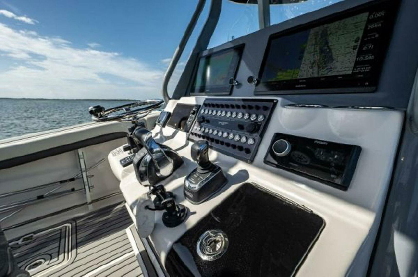 2020 Tidewater 320 CC Adventure - Image 15