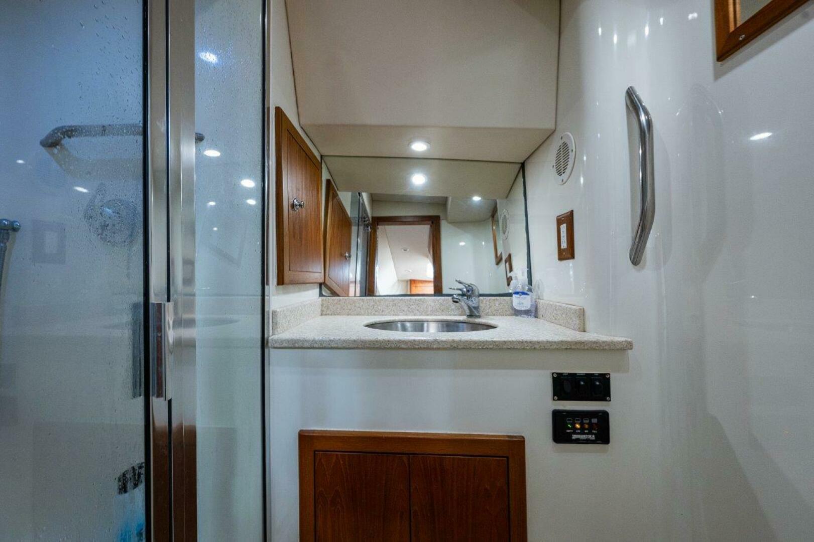 2007 Albemarle 36 Express - Image 21