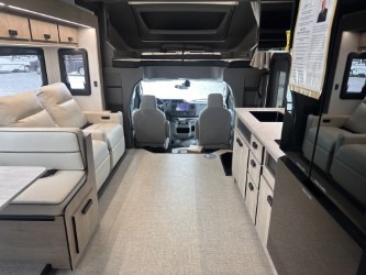 2027 GRAND DESIGN LINEAGE SERIESE 30DC - Image 29