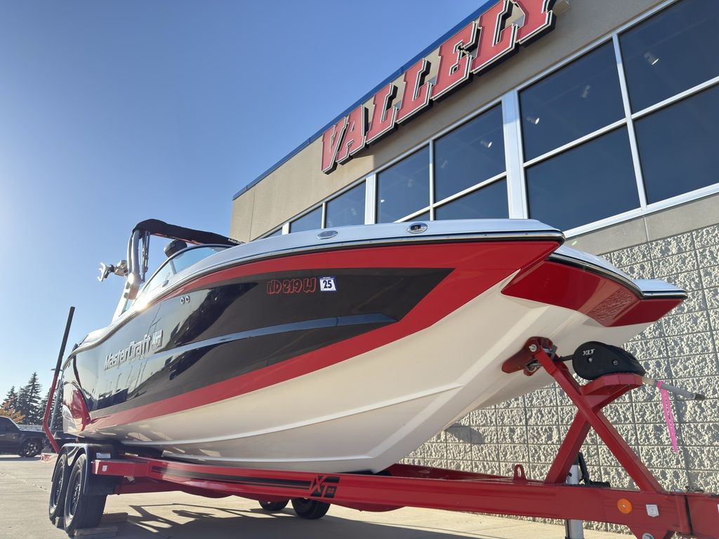 2019 MasterCraft XT22 - Image 66