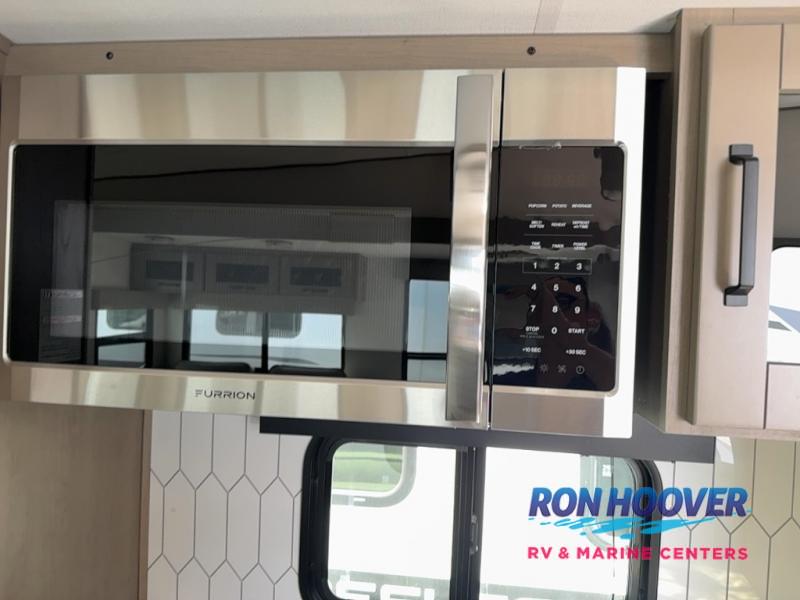 2026 GRAND DESIGN 337RLS - Image 8