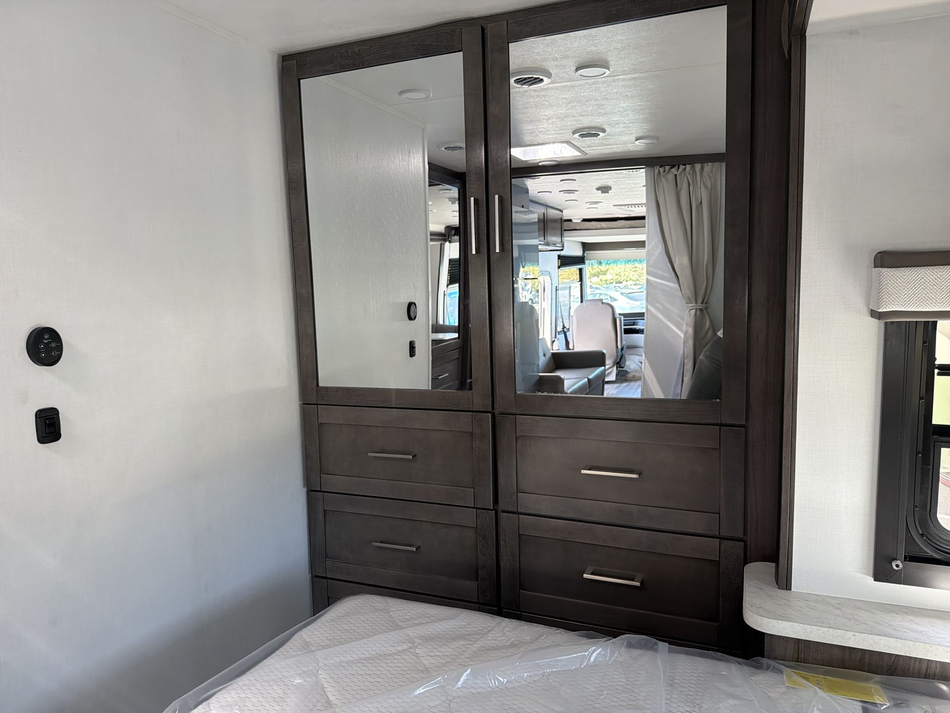 2026 Entegra Coach Vision SE 27ASE - Image 37