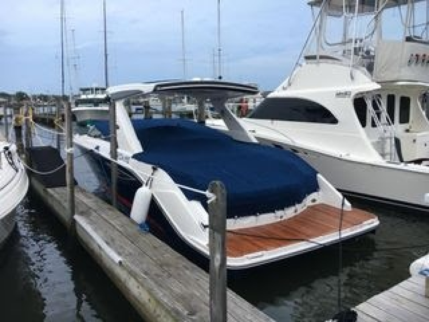 2017 Sea Ray 310 SLX - Image 2