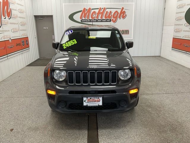 2023 Jeep Renegade Utility 4D Latitude 4WD - Image 2